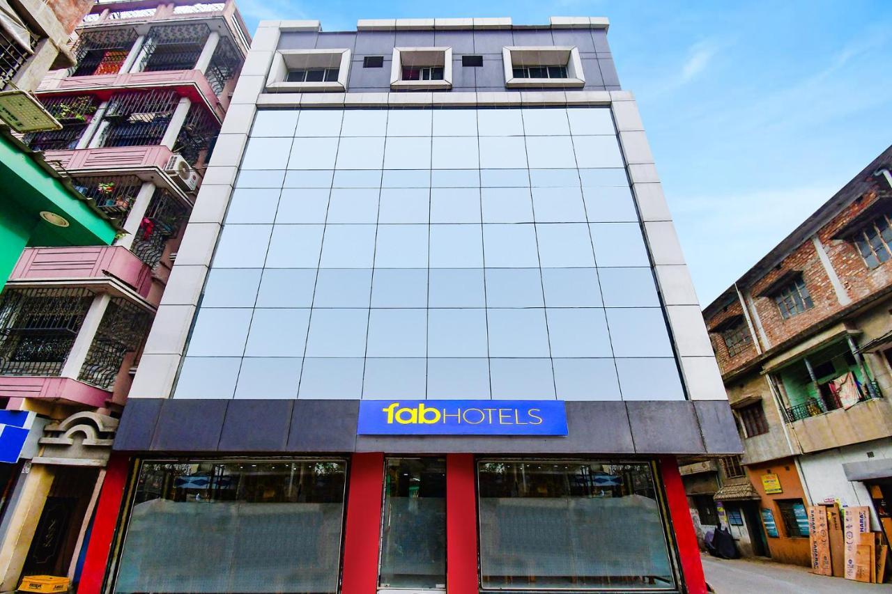 Fabexpress Royal Oak Hotel Liluāh Exterior foto
